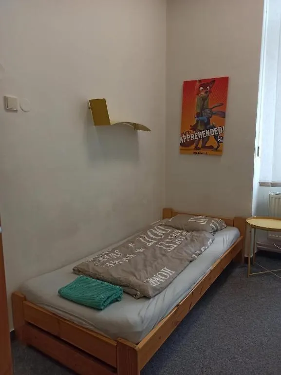 Rooms Veveri - Uvoz, 10 Min Pesky Do Centru Brno Hostel