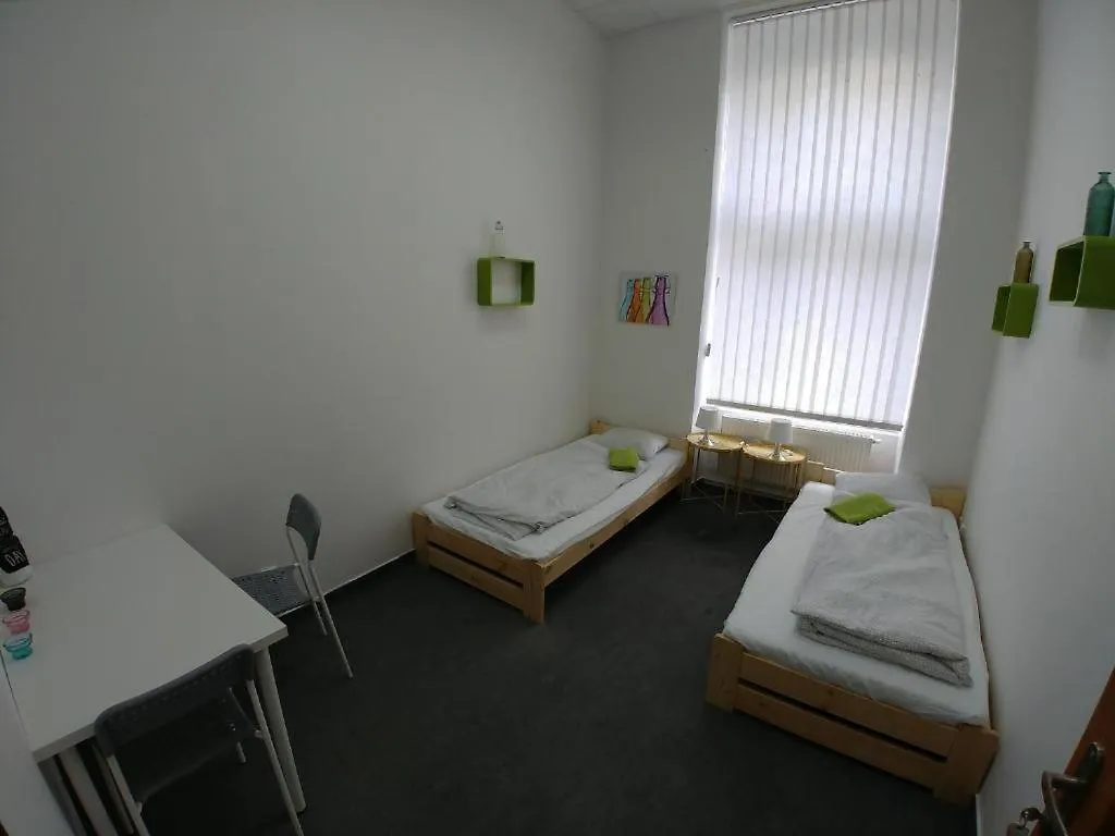 Hostel Rooms Veveri - Uvoz, 10 Min Pesky Do Centru Brno