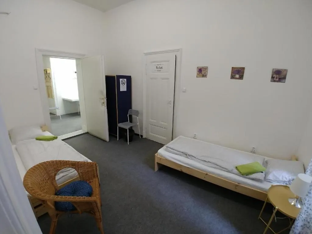 Rooms Veveri - Uvoz, 10 Min Pesky Do Centru Brno 0*,  Czech Republic